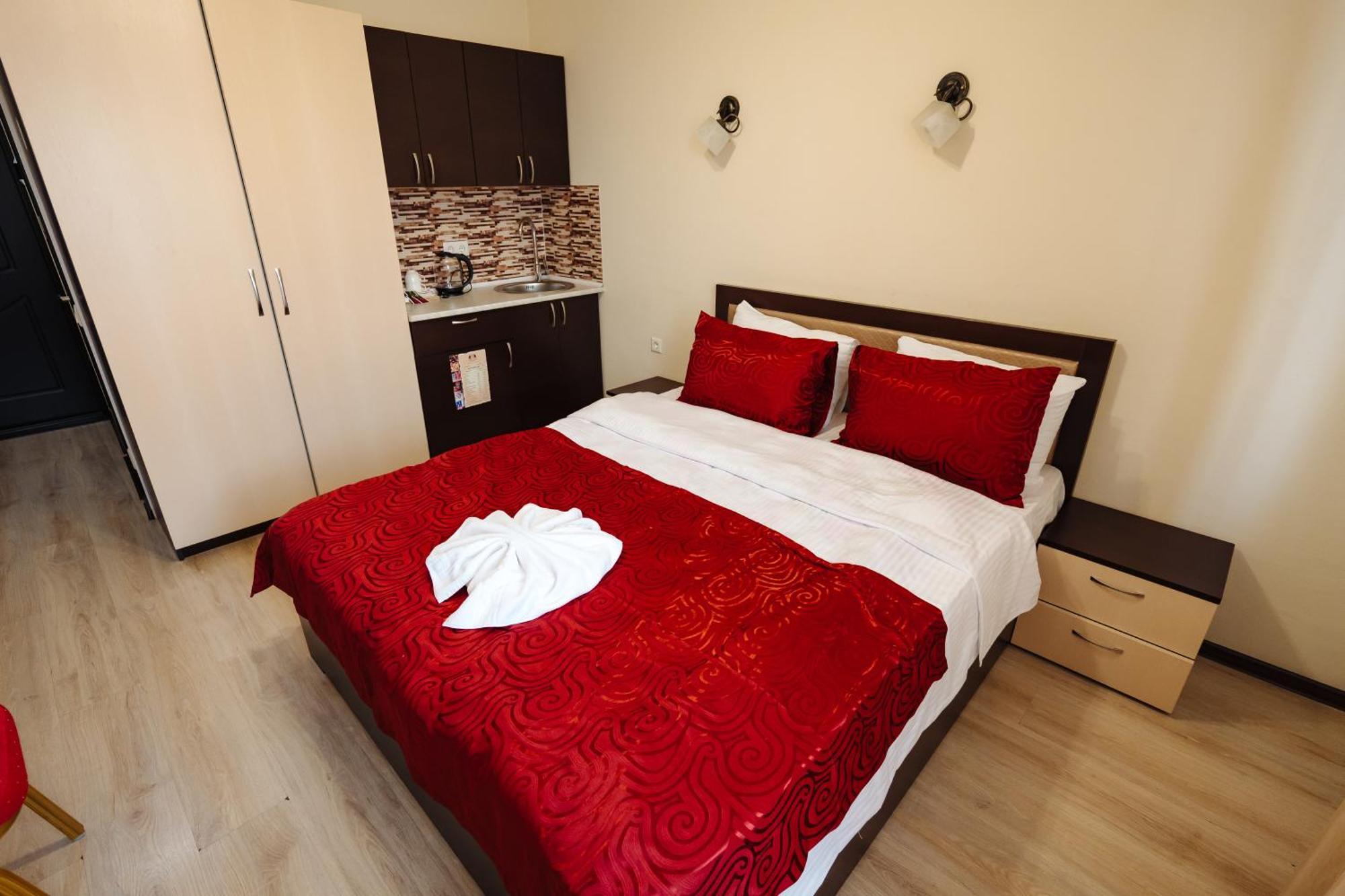 Lolo'S Bliss Hotel Кишинёв Экстерьер фото